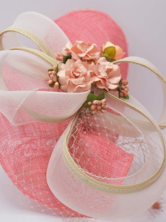 Eltallerderegina elegante fiesta madrina bodas bolsos pajaritas moda mujer moda hombre celebración ropa de ceremonia corbatas tocados elegancia
