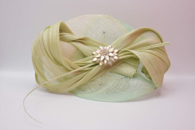 Eltallerderegina elegante fiesta madrina bodas bolsos pajaritas moda mujer moda hombre celebración ropa de ceremonia corbatas tocados elegancia