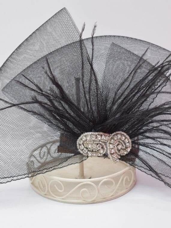 Eltallerderegina elegante fiesta madrina bodas bolsos pajaritas moda mujer moda hombre celebración ropa de ceremonia corbatas tocados elegancia