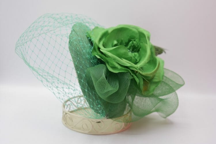 Eltallerderegina elegante fiesta madrina bodas bolsos pajaritas moda mujer moda hombre celebración ropa de ceremonia corbatas tocados elegancia